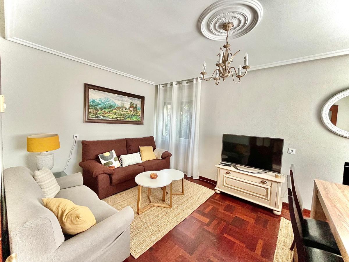 La Casa De La Buganvilla Gijón Esterno foto