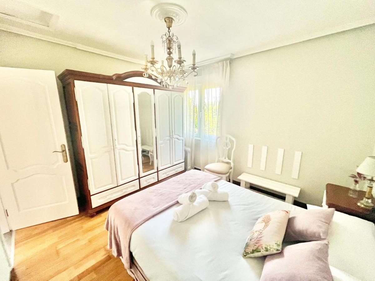 La Casa De La Buganvilla Gijón Esterno foto