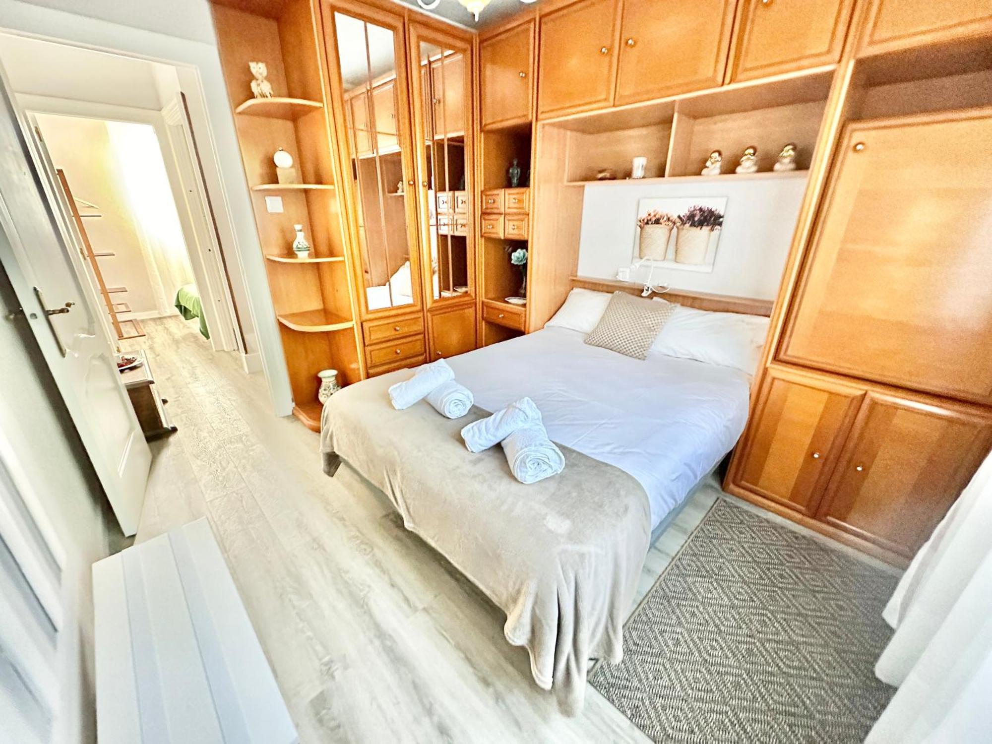 La Casa De La Buganvilla Gijón Esterno foto